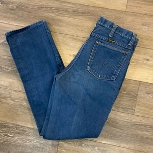 Wrangler jeans. Size 31 x 36 (per tag)